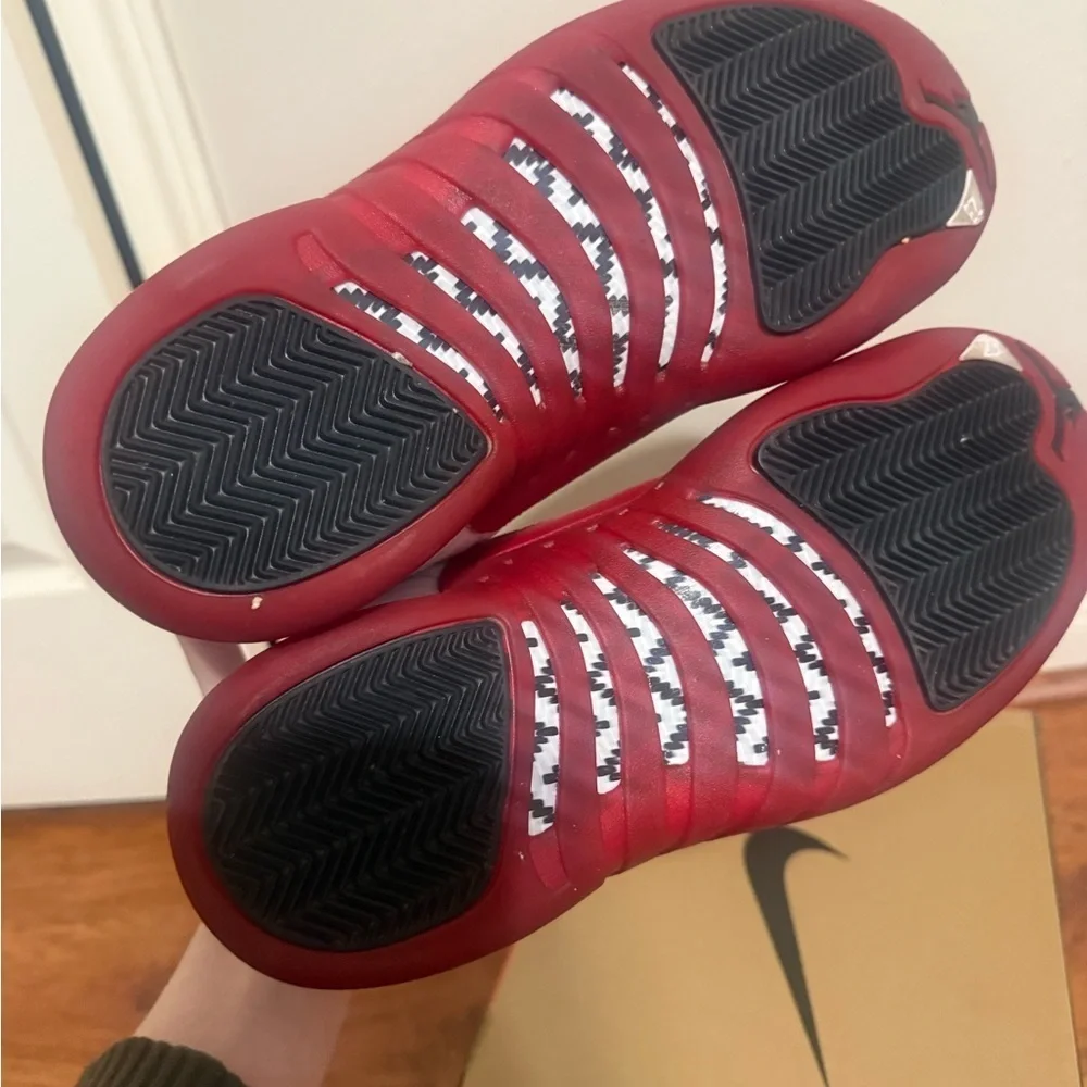 Air Jordan Cherry CT8013-116 Like New With Box - Size 11